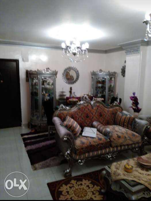 شقه للبيع بحدائق الاهرام ١٧٥ بجوار فالياريا مول و لنادى الرياضى منطقه فلل