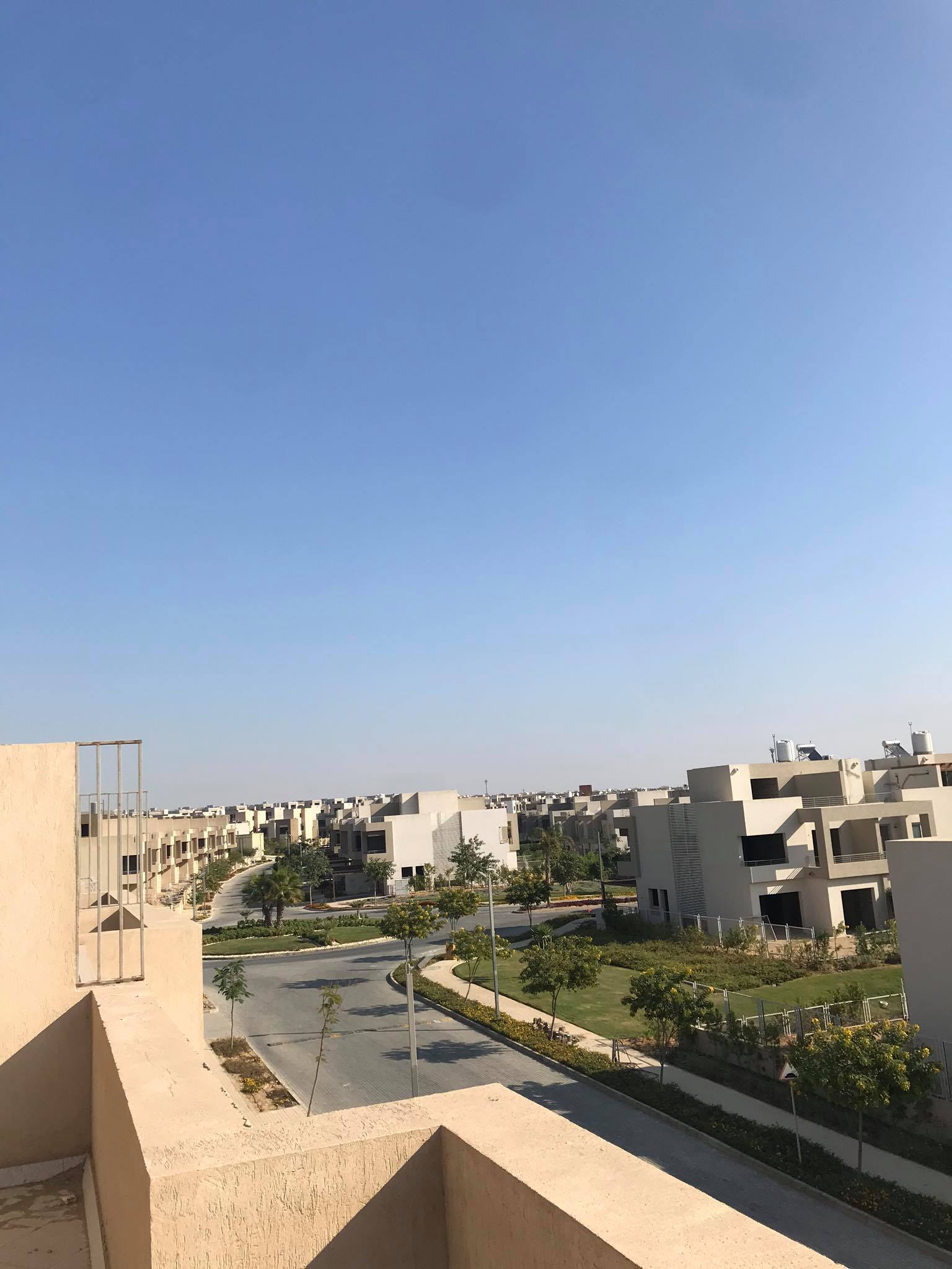 تاون هاوس فى بلم هيلز بأكتوبر