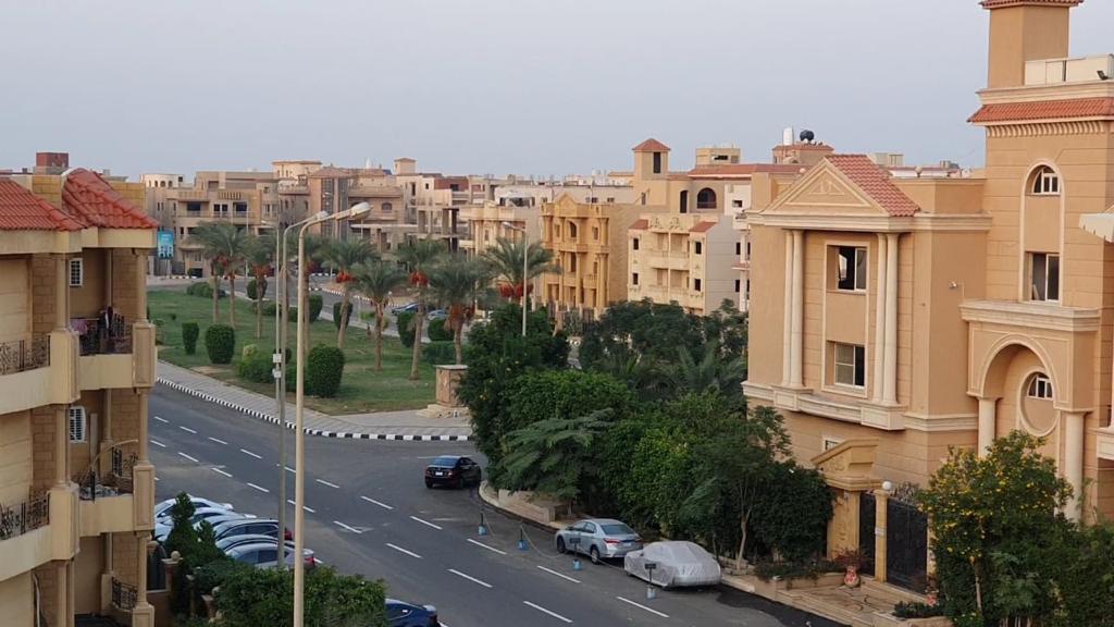 للبيع شقة بالبنفسج 9 فيلات بالتجمع الخامس
