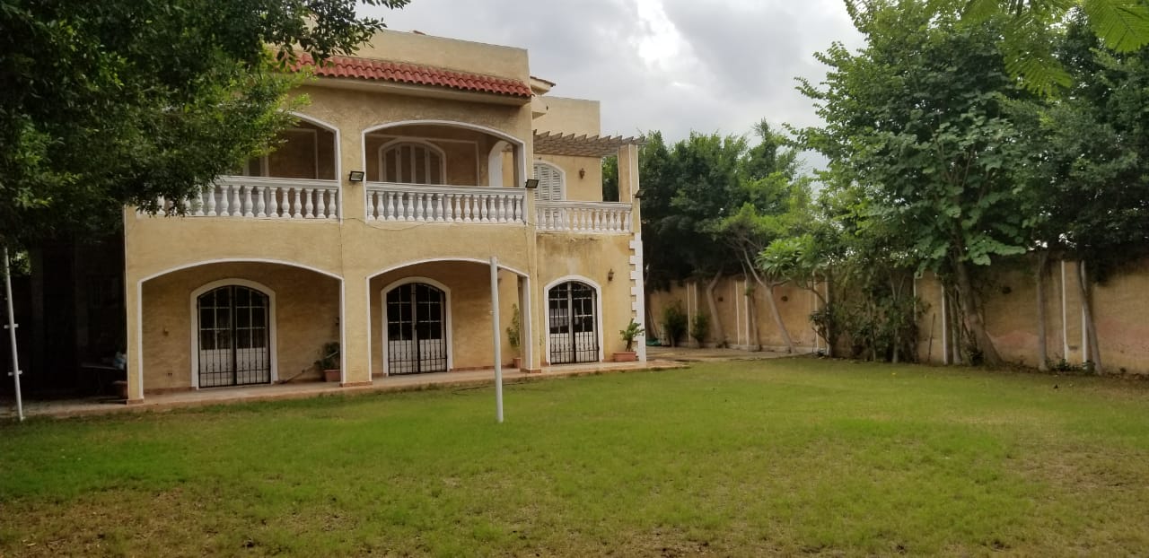 فيلا مميزه بكينج مريوط 750 متر مسجله عقد اخضر نهائي