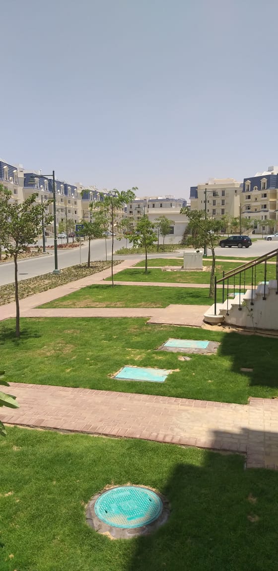 الوحده للبيع رقم 247/4 (i villa.) دور ارضى وأول على بحير.