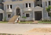 الوحده للبيع رقم 247/4 (i villa.) دور ارضى وأول على بحير.