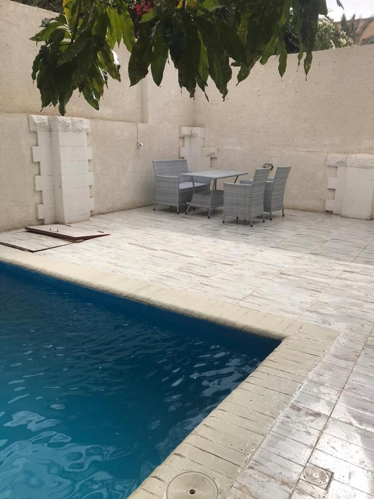 فيلا للبيع كوادرو فيلا بحمام سباحة مفروشة