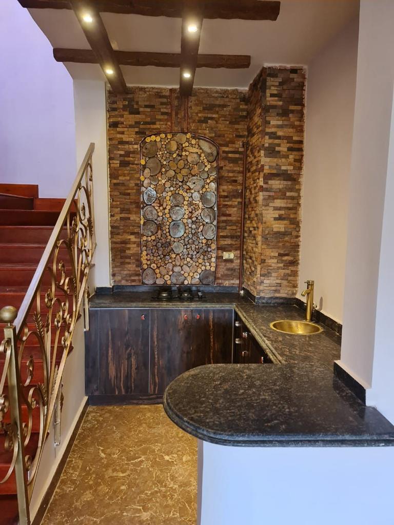 للبيع تاون هاوس في Galleria moon valley compound