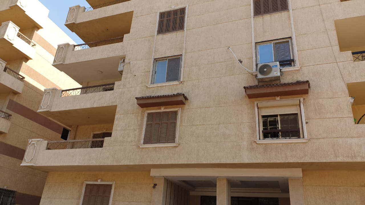 شقة للبيع بحي الزهور بالمقطم